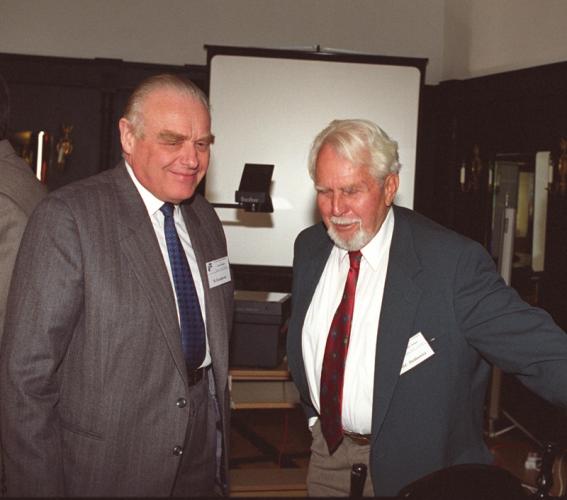Zyczkowski  Trefftz method 30 maj 1996 Zienkiewicz 2.jpg